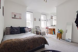 Living Accommodation- click for photo gallery